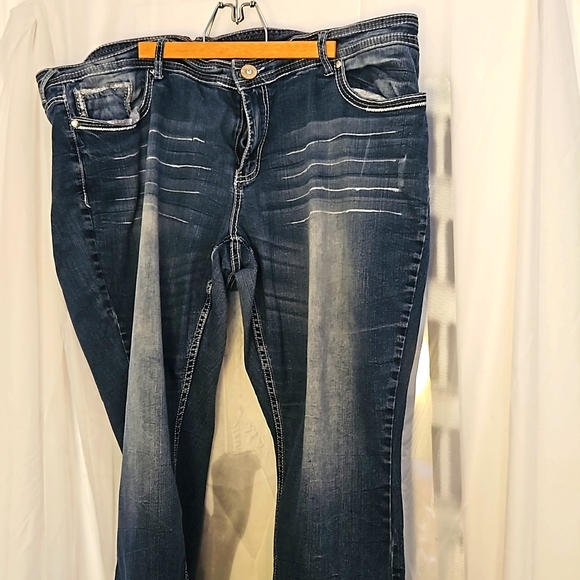 Ariya Denim - ARIYA JEANS Blue Distress jeans size 24